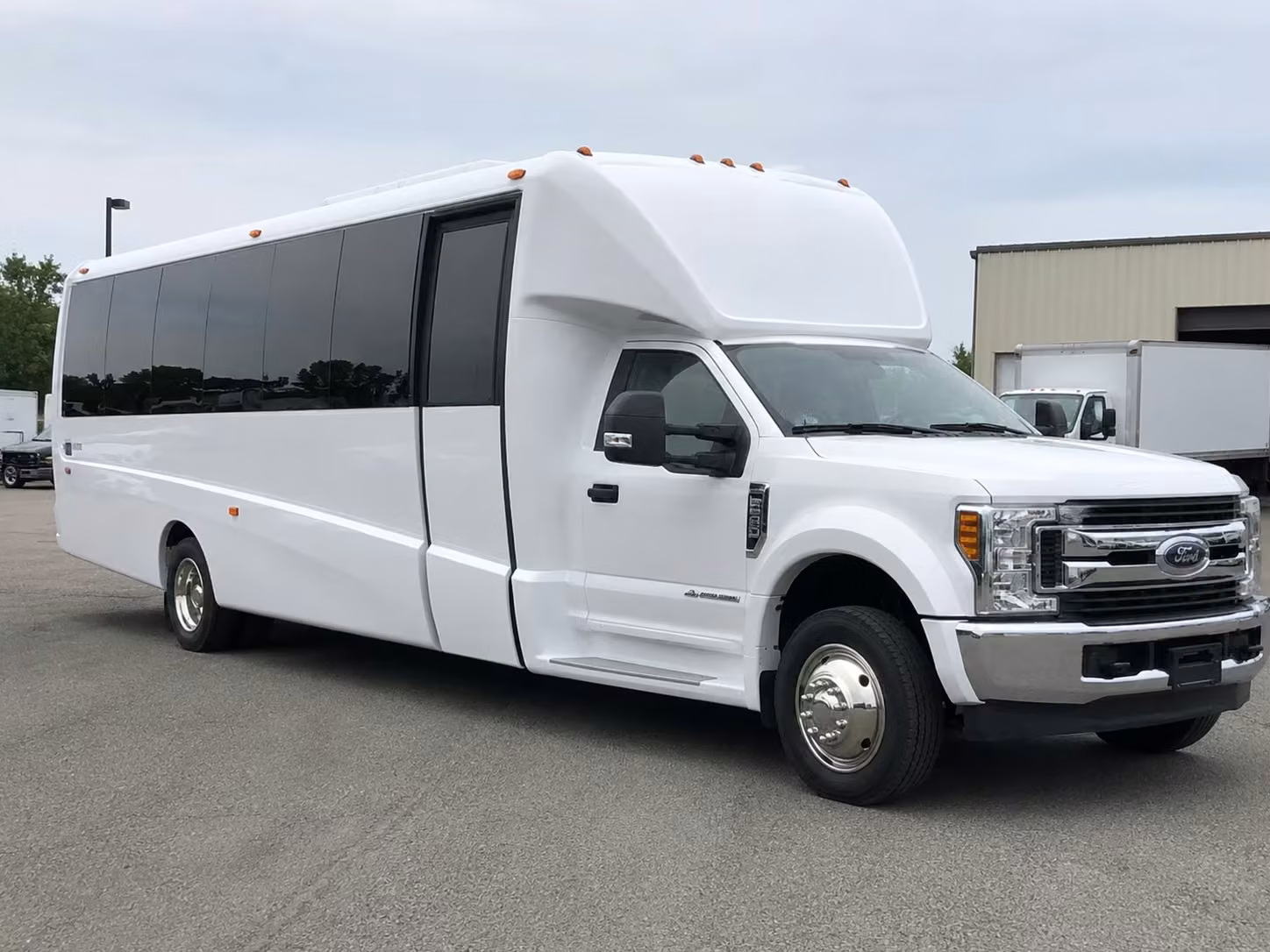 bus rentals for santa fe concerts music festival